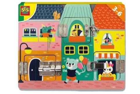 Drewniana tablica zamków/zatrzasków