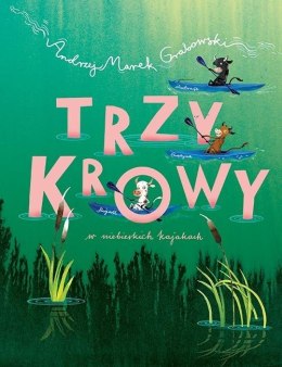 Trzy krowy w niebieskich kajakach