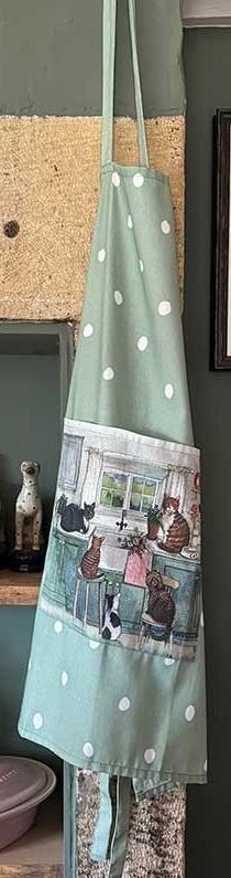 Fartuch kuchenny AP28 Koty w kuchni