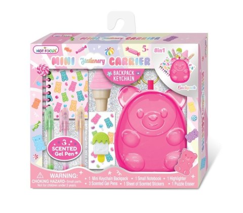 Zestaw miniaturek z mini-plecaczkiem Miś