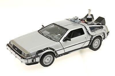 Delorean - Back To The Future Part II 1:24 WELLY