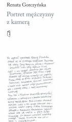 Portret mężczyzny z kamerą