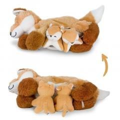 Mama lisek z 2 młodymi liskami