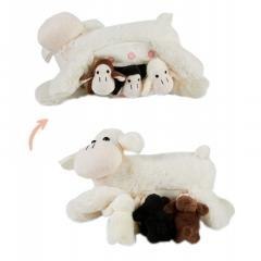 Mama owieczka z 3 młodymi owieczkami